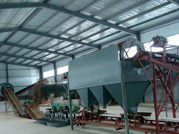 堆制有機(jī)肥需要注意哪些問題？常用的好氧發(fā)酵設(shè)備有哪些？